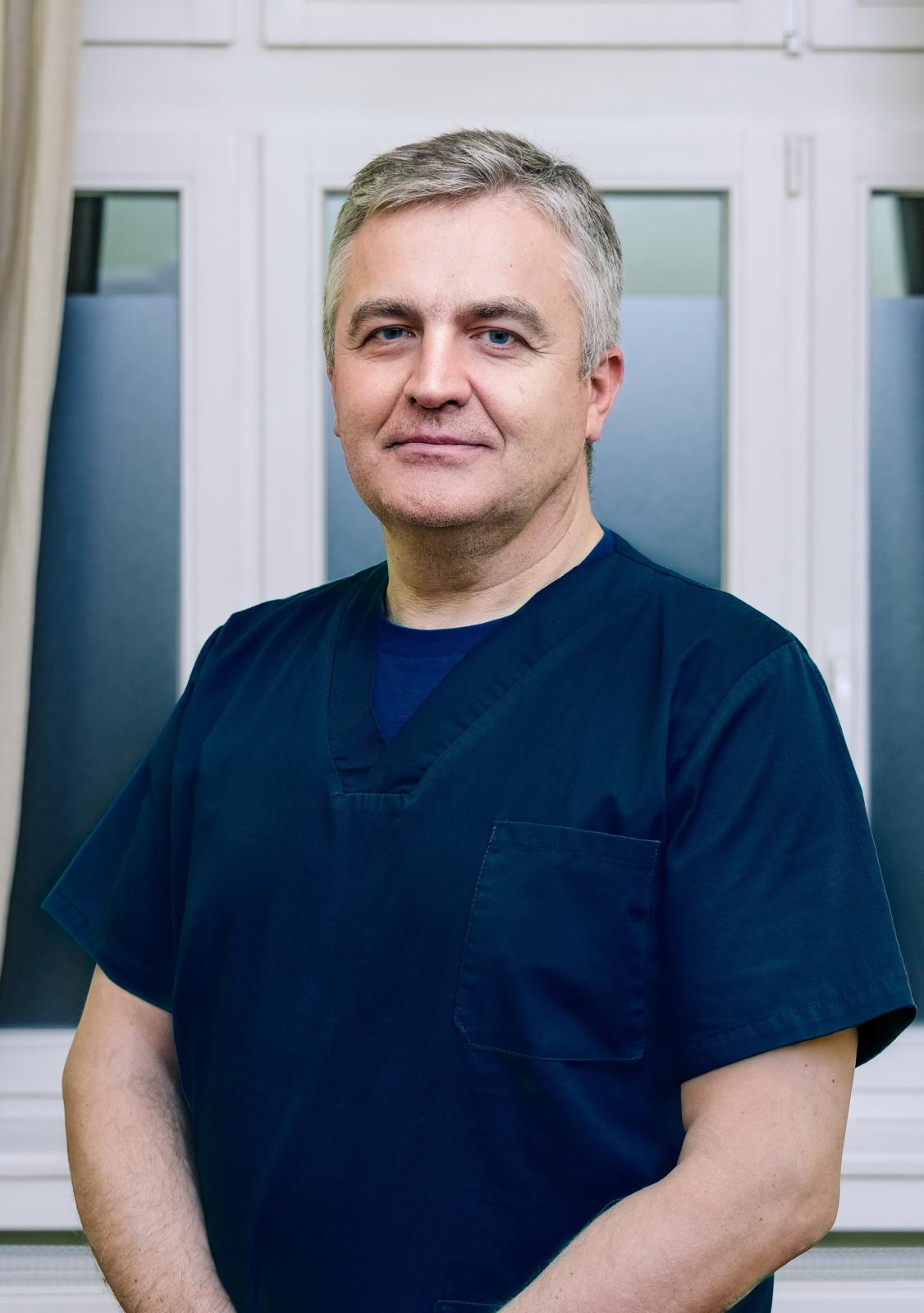 DR. TIBERIU BORZ